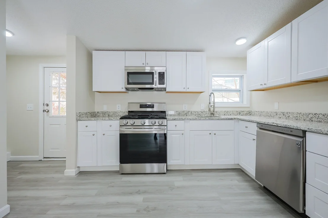 Photo of 9 Emerald Dr