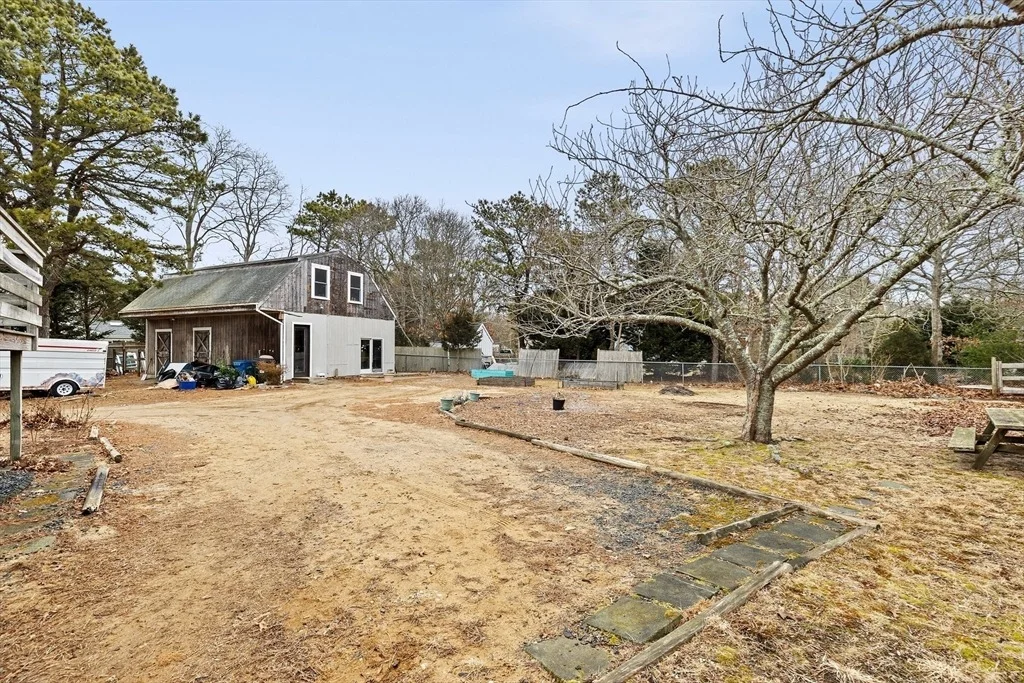 Photo of 1460 Massasoit Rd