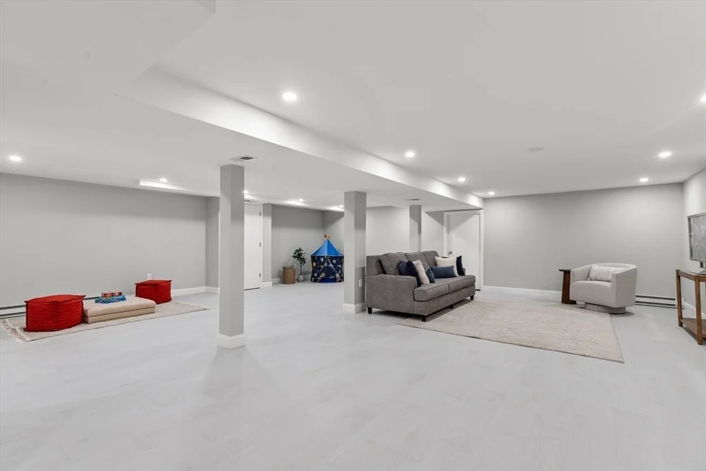 Photo of 8 Brent Rd