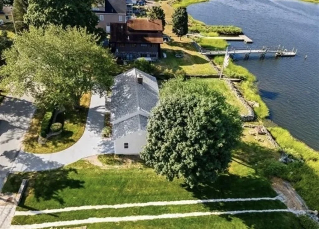 Photo of 22 Riverside Drive