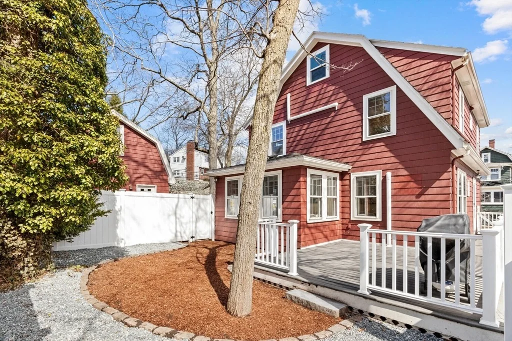 Photo of 142 Savin St