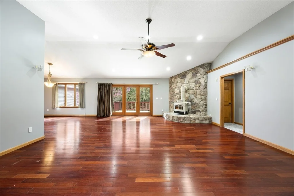Photo of 4 Pearl Brook Road