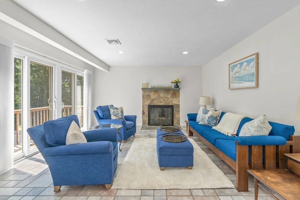 Photo of 24 Bluff Ave