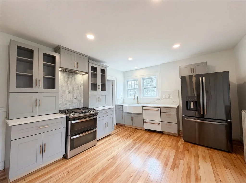 Photo of 10 Perrot St