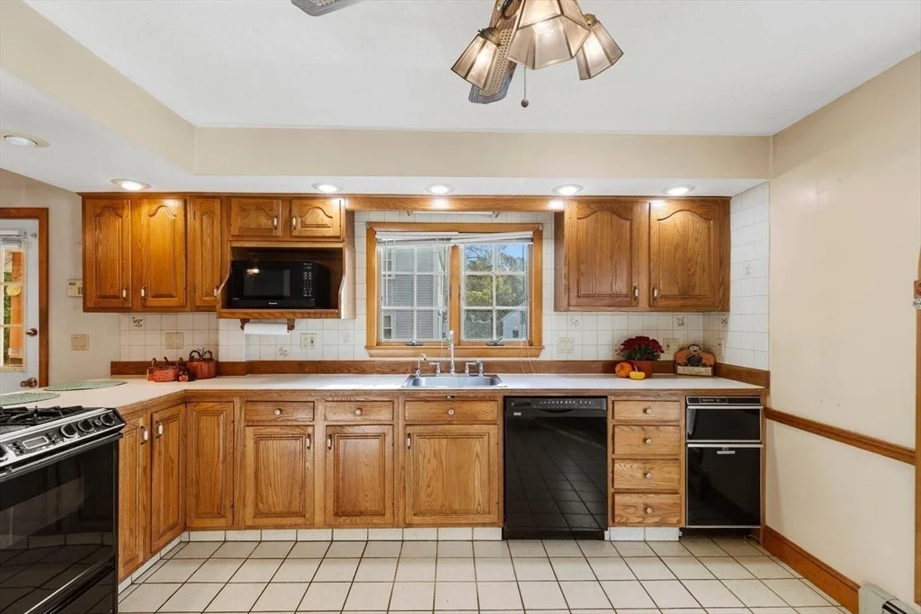 Photo of 33 Springdale Ave
