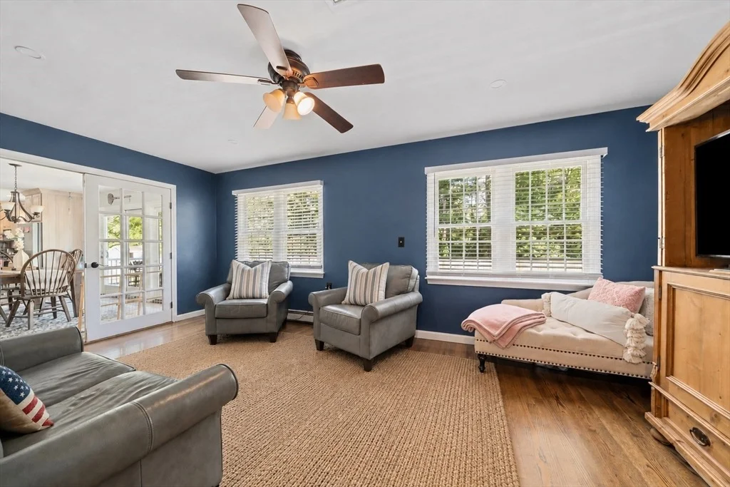 Photo of 114 Longwater Dr