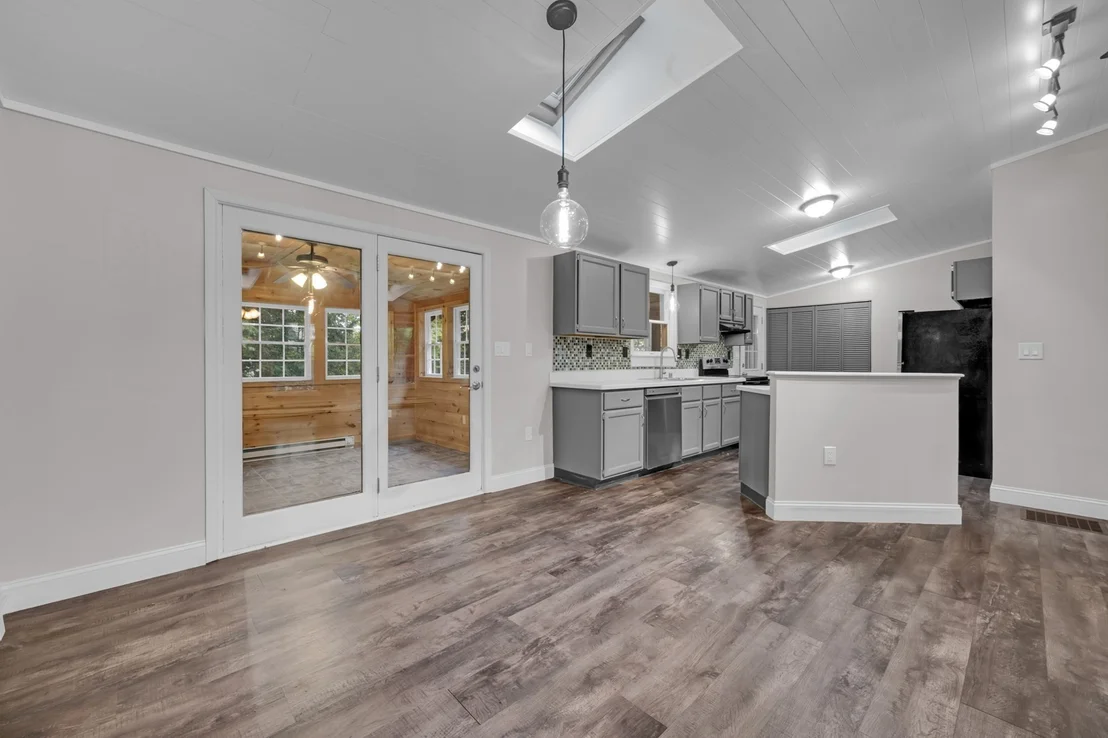 Photo of 139 Podunk Rd