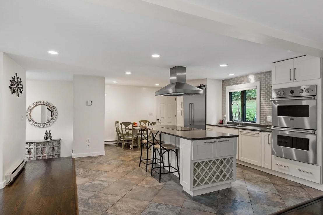 Photo of 29 Shaker Rd