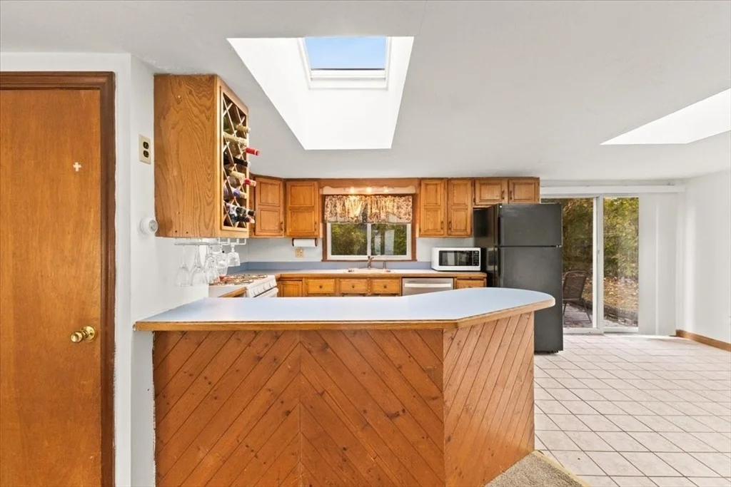 Photo of 40 Sunset Blvd