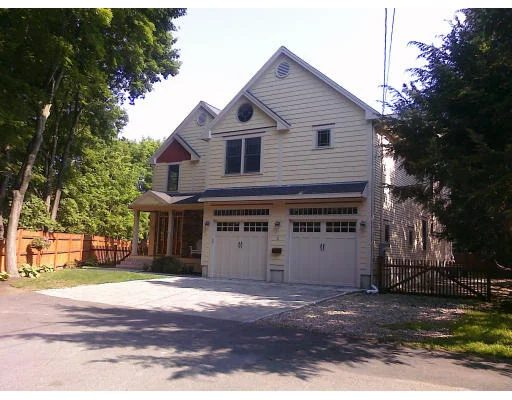 Photo of 2 Robert Road