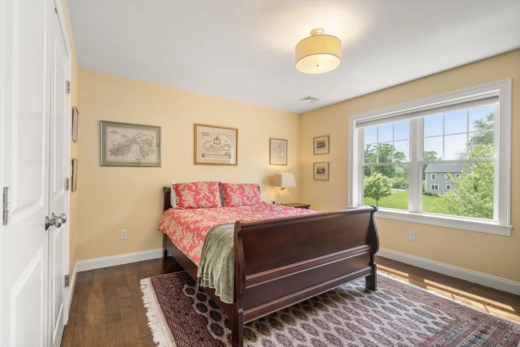 Photo of 53 Thompson Ave