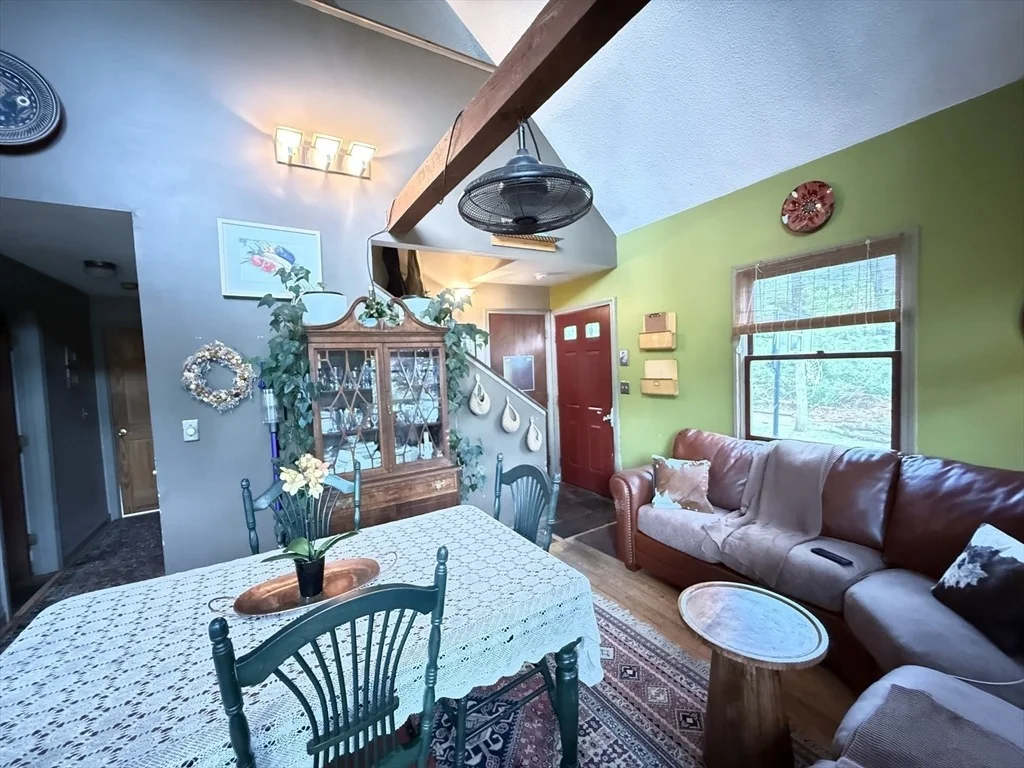 Photo of 26 Horseshoe Cir