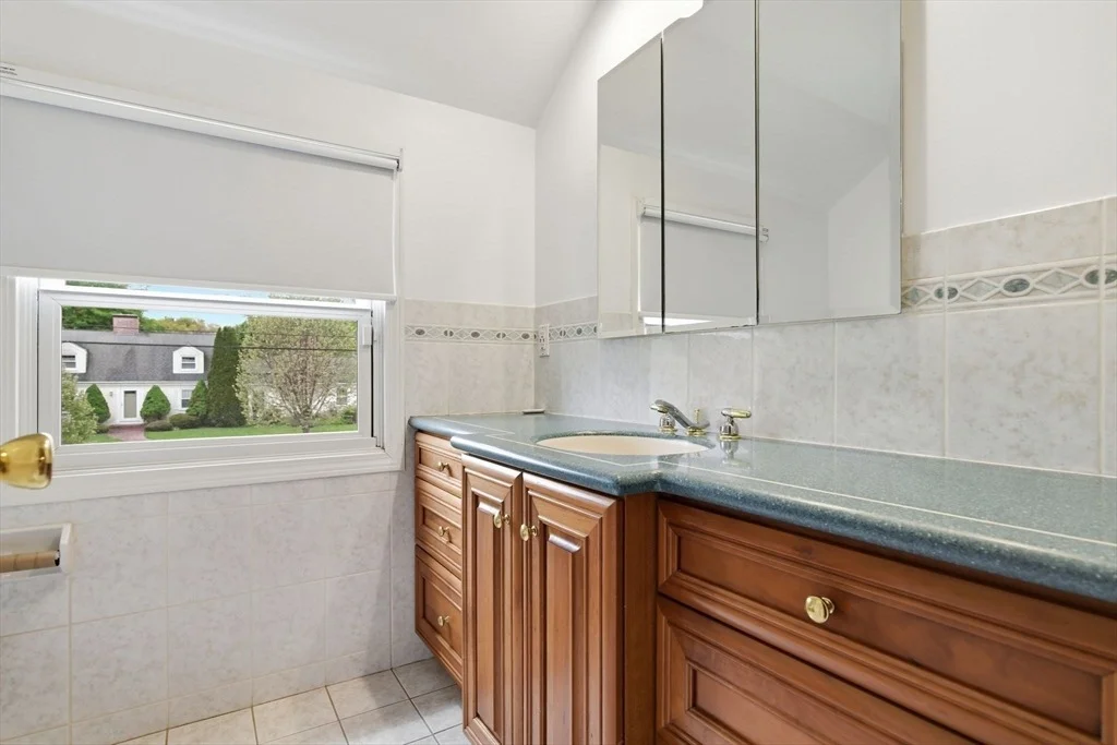 Photo of 107 Viscount Rd
