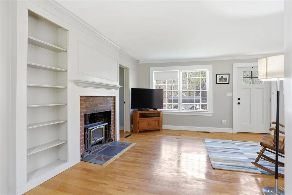 Photo of 20 Concord Dr