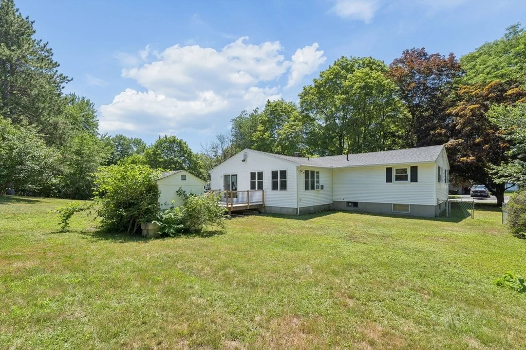 Photo of 83 Colgate Dr