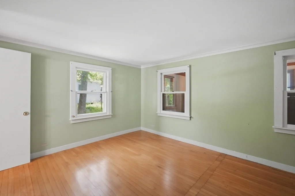 Photo of 28 Lake Dr
