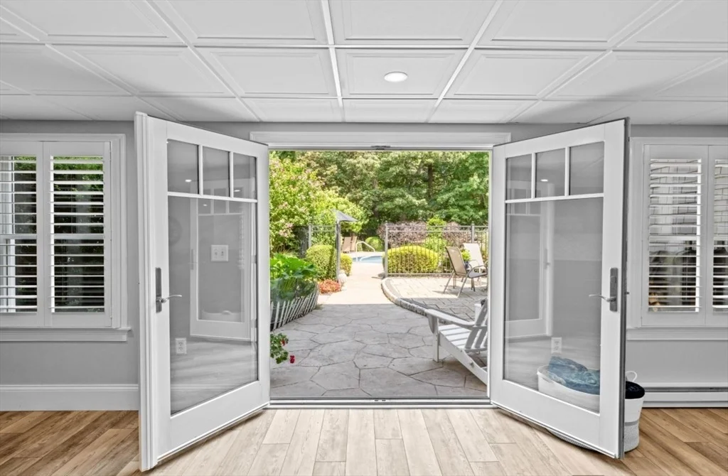 Photo of 160 Hillcrest Rd