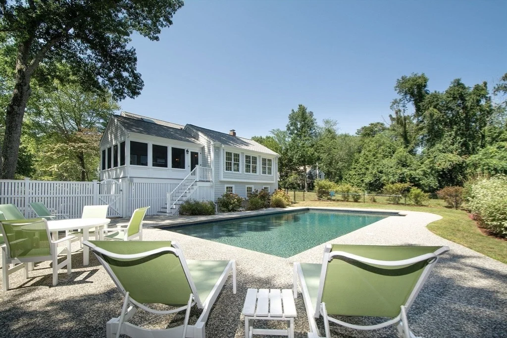 Photo of 39 Ledgewood Dr