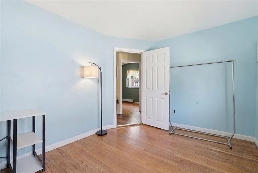 Photo of 90 Loring Ave
