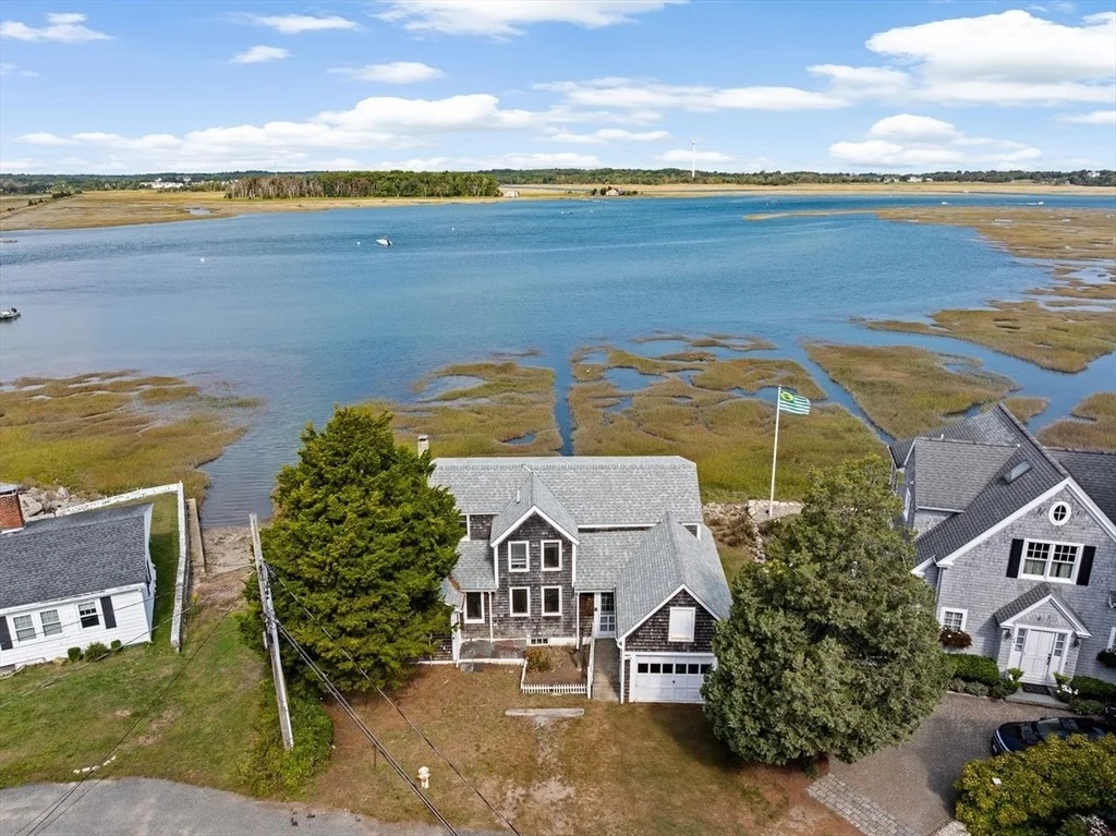 Photo of 26 Damons Point Circle