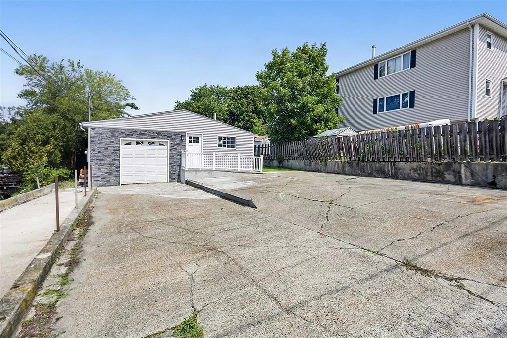 Photo of 24 Emerson St