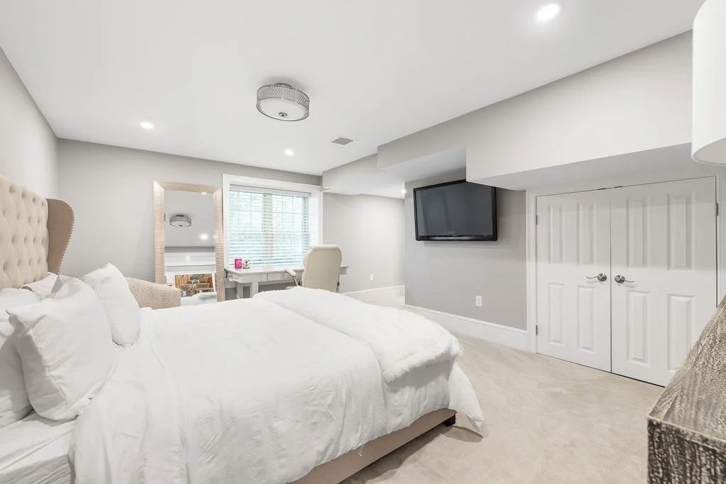 Photo of 100 Nobscot Drive