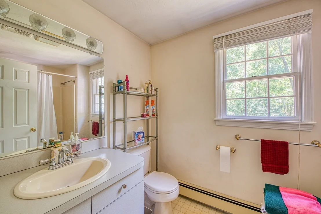 Photo of 231 Thompson Street
