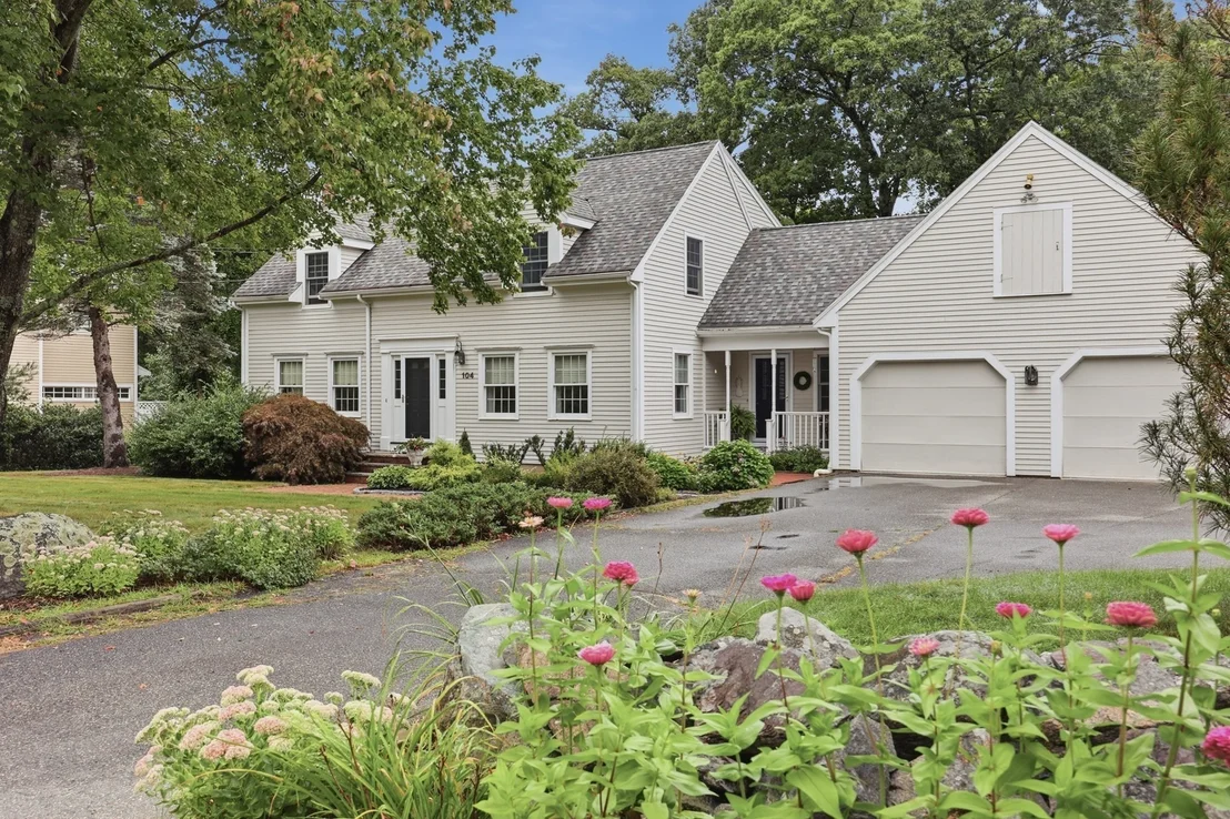 Photo of 104 Elm Street