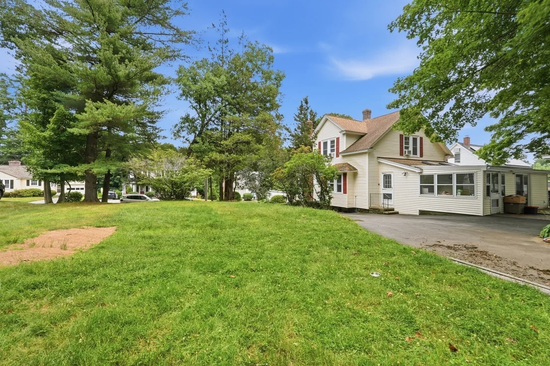 Photo of 31 Wildrose Ave