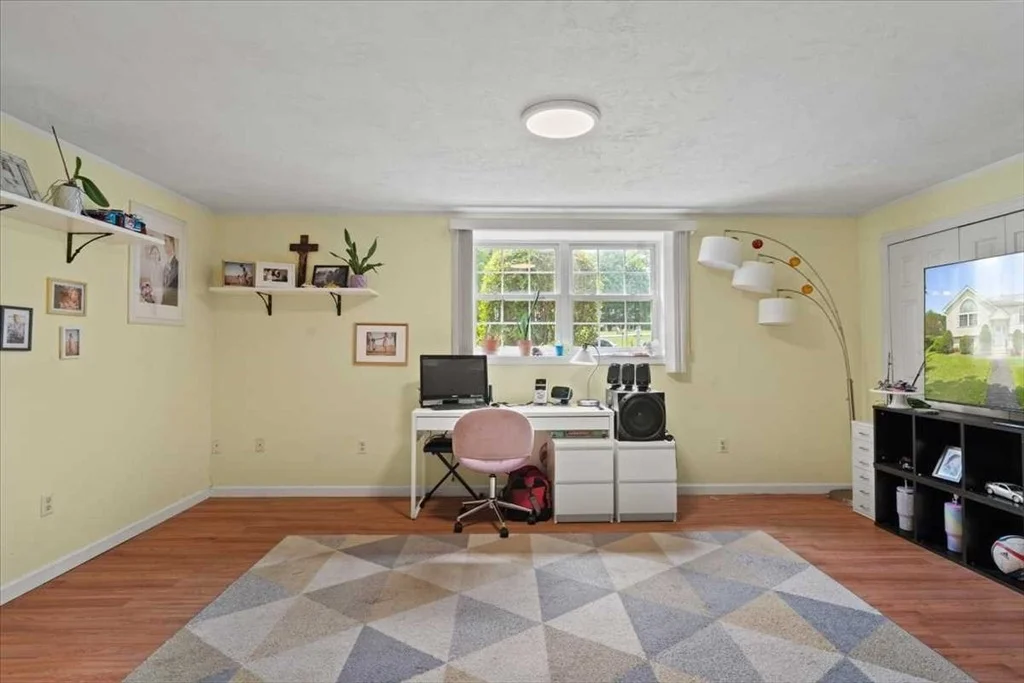 Photo of 6 Moreland Green Dr