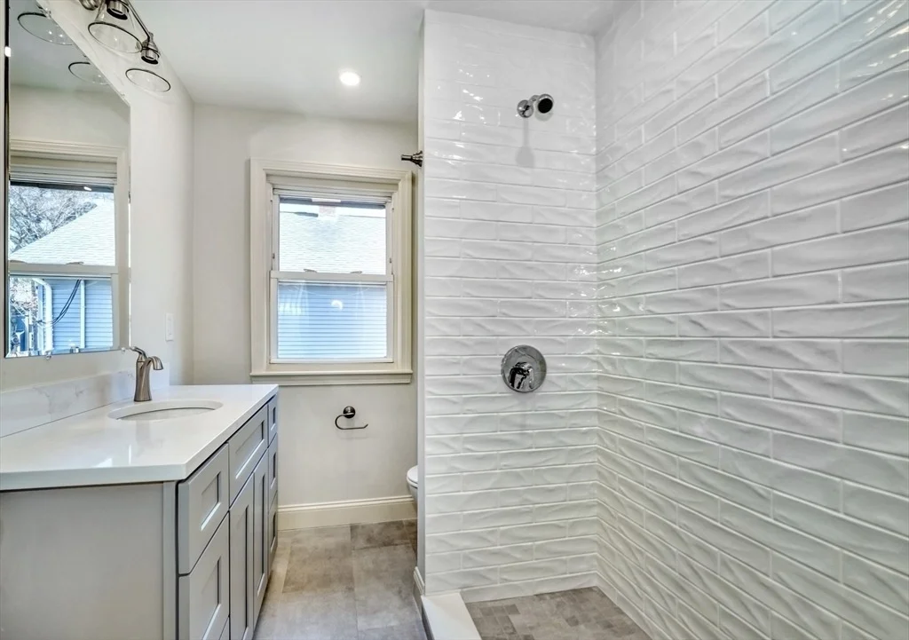 Photo of 203 Madison Street