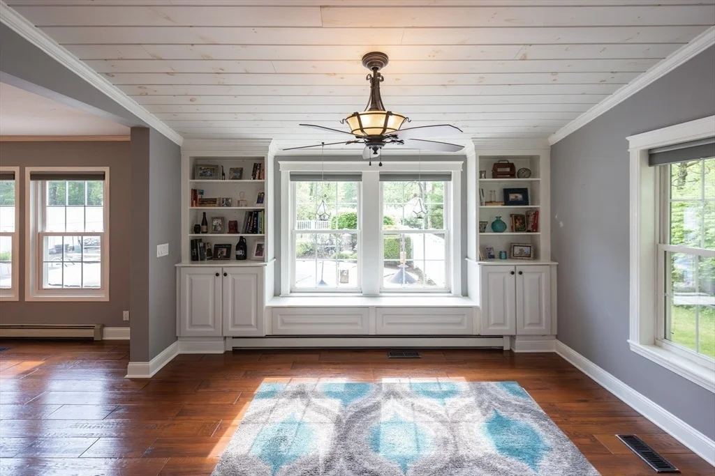 Photo of 45 River Rd
