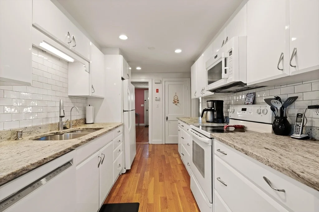 Photo of 472 Brook St