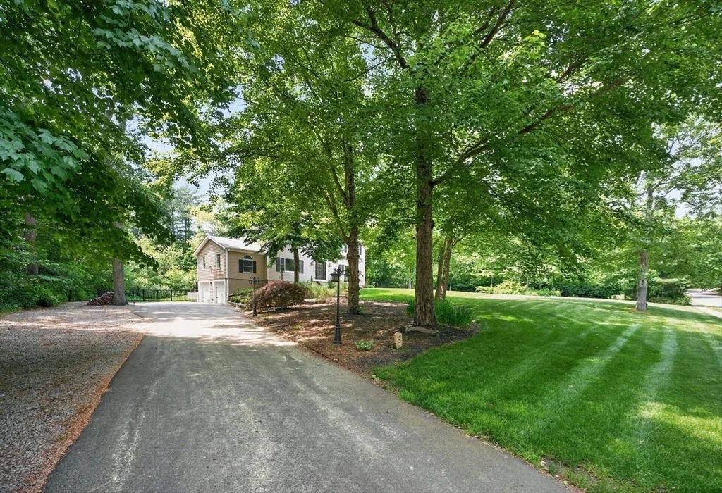 Photo of 321 Birchbark Dr