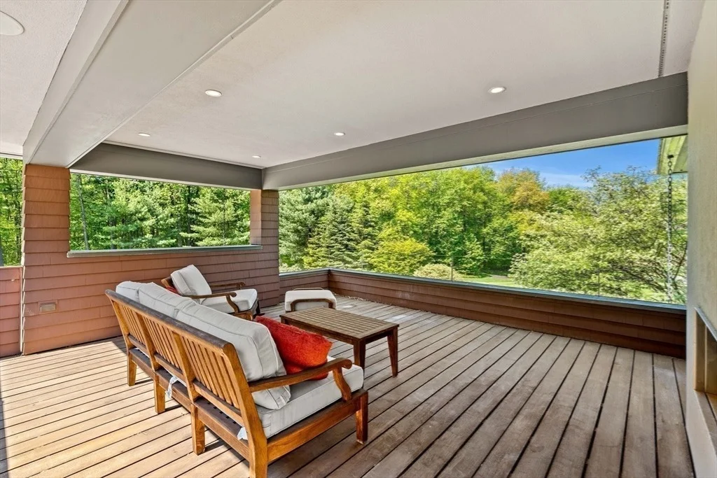 Photo of 5 Redwood Cir