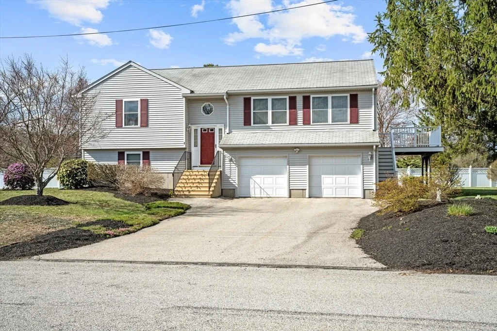 Photo of 8 Mayfair Circle