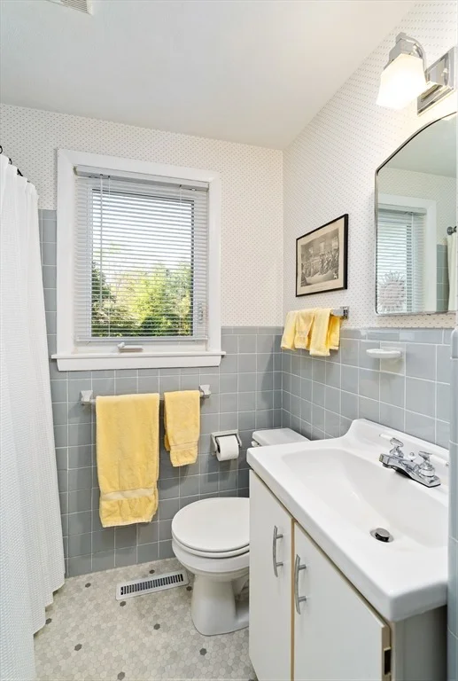 Photo of 13 Harlow Dr
