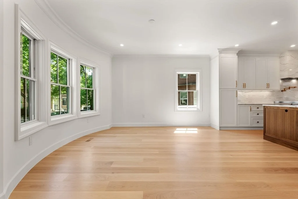 Photo of 18 Naples Rd