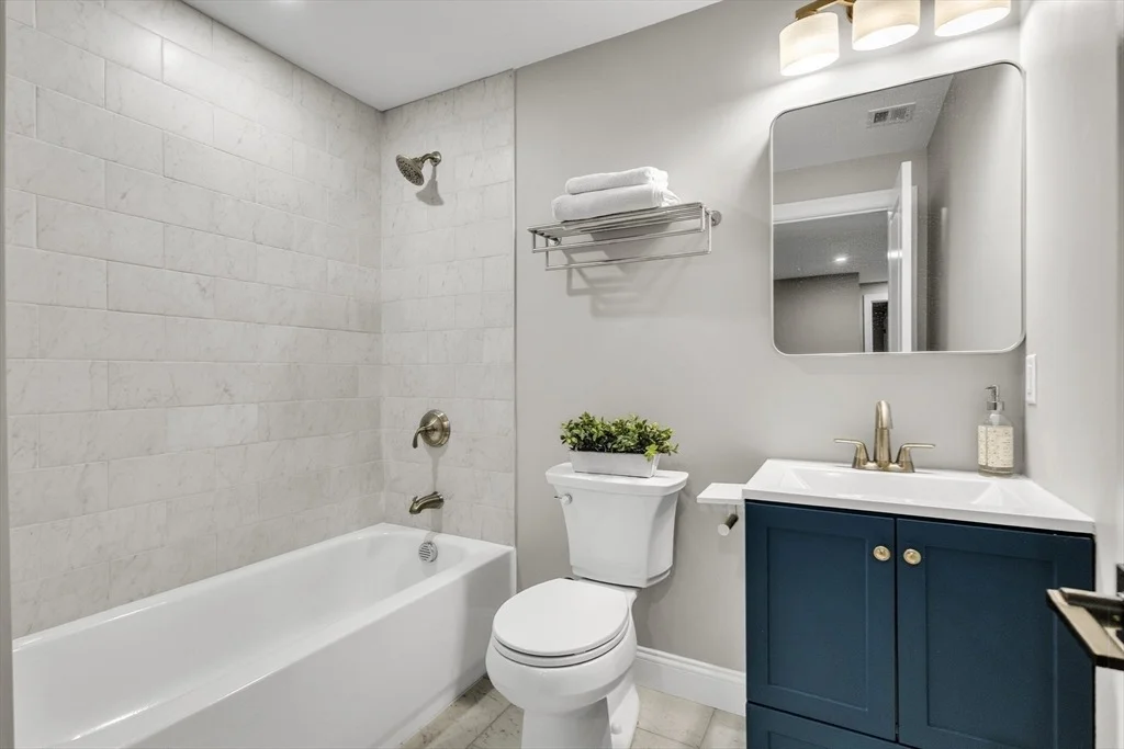 Photo of 3 Oak Meadow Cir