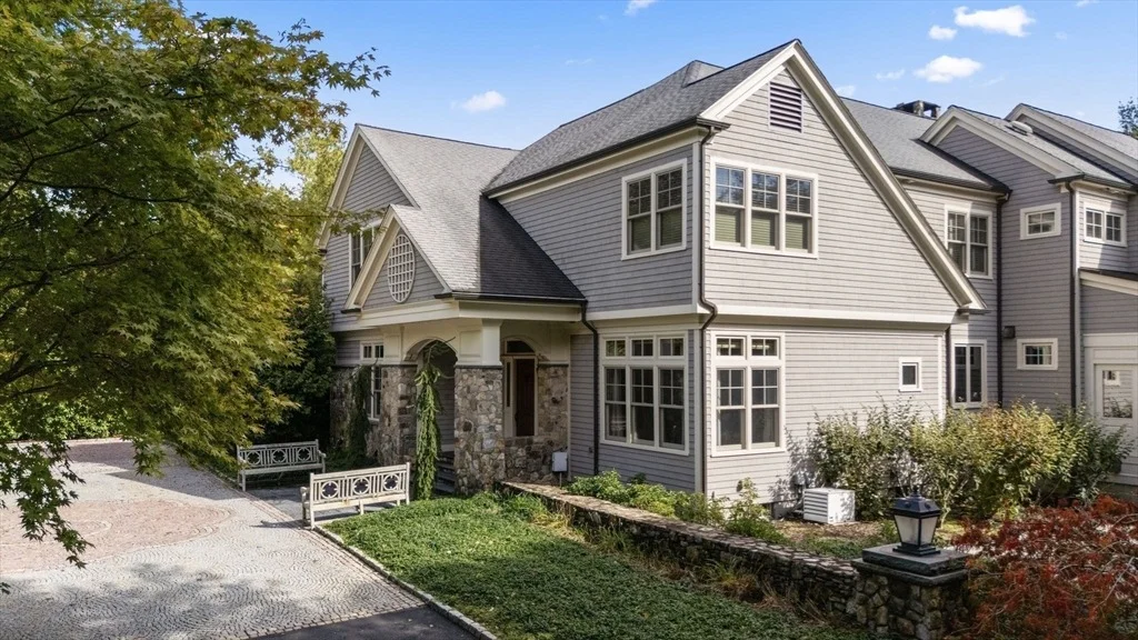 Photo of 9 Stonegate Dr
