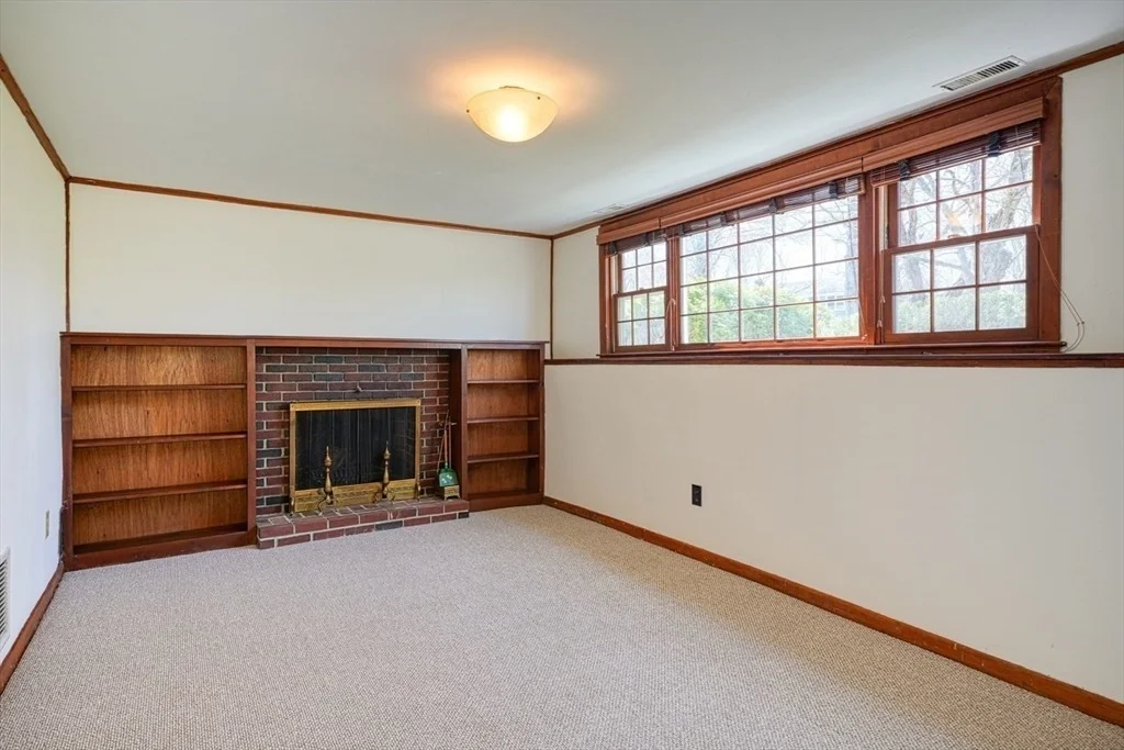 Photo of 48 Pinecrest Rd