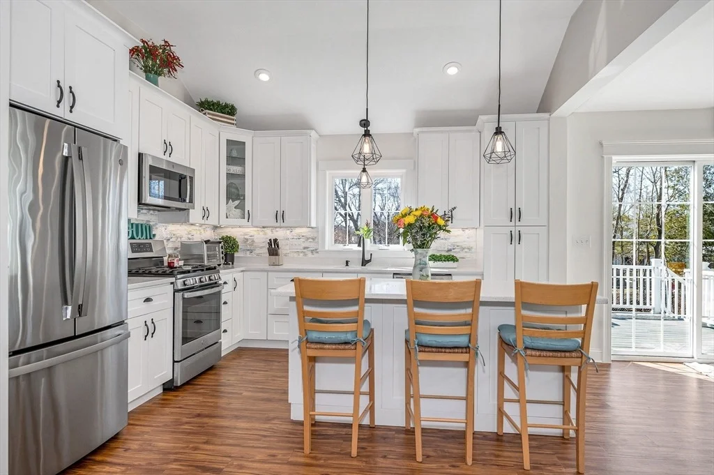 Photo of 24 Eaton Dr