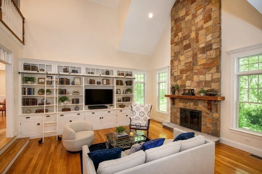 Photo of 17 Saddle Ln