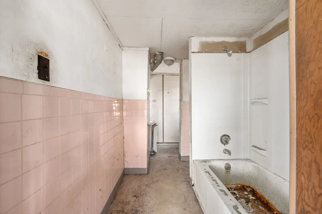 Photo of 19 Front St