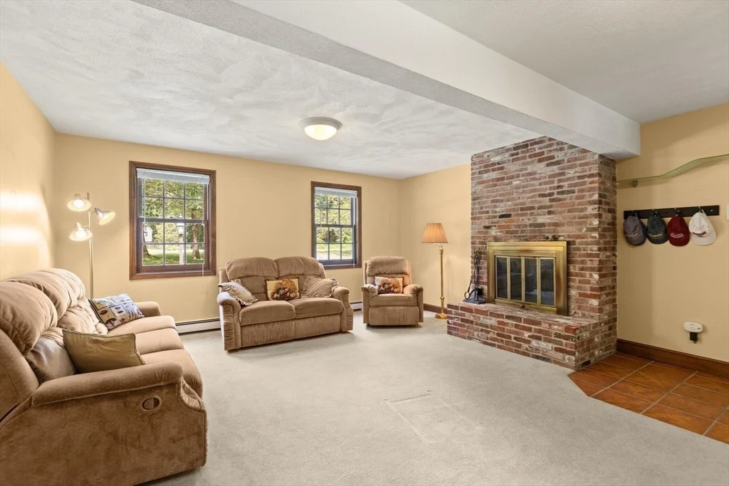 Photo of 35 Willowdale