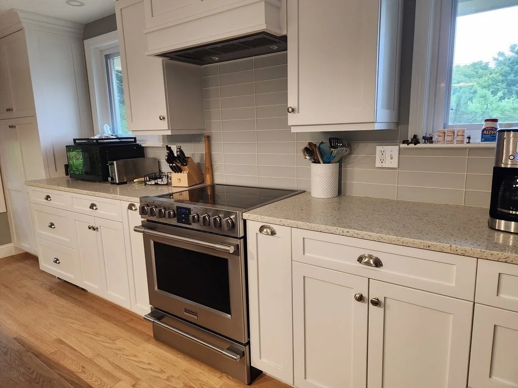 Photo of 10 Howard Ave
