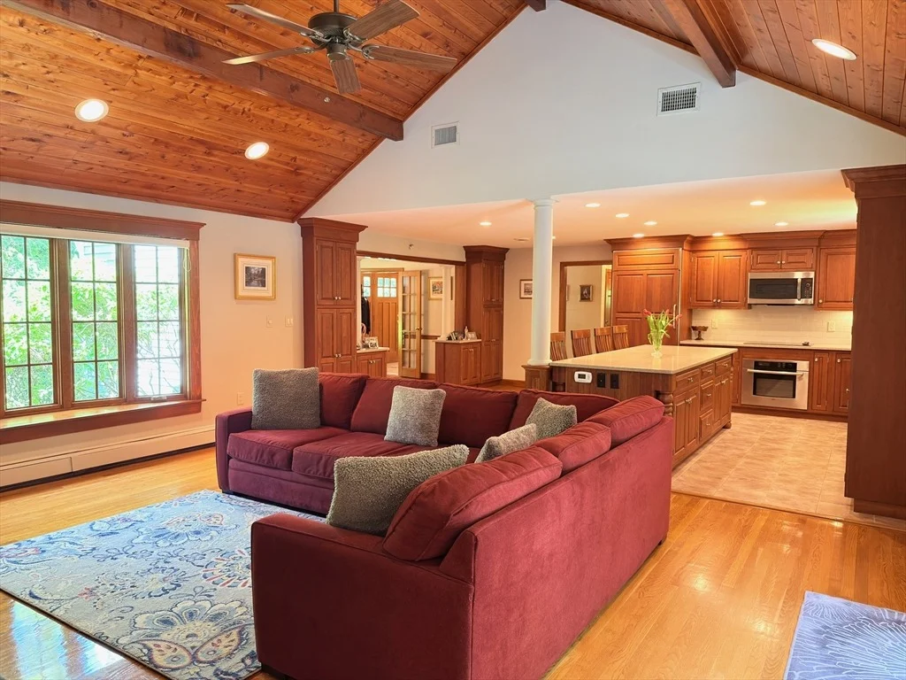 Photo of 19 Bubbling Brook Rd
