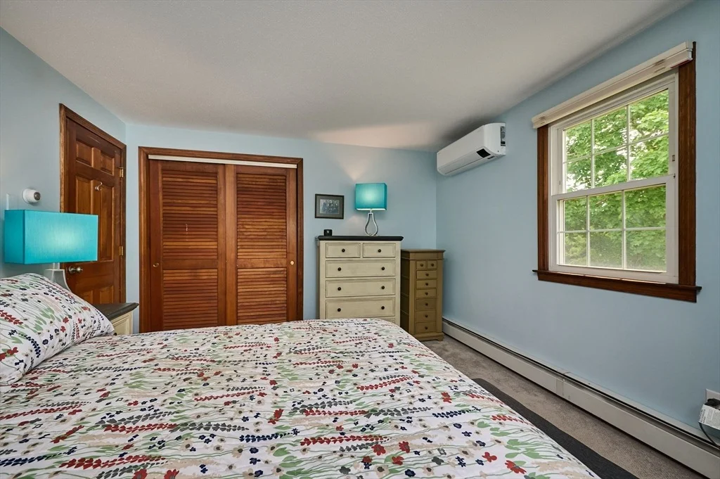 Photo of 10 Robin Rd