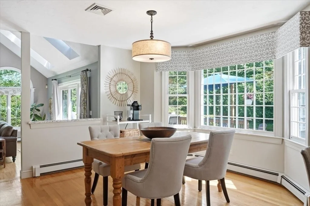 Photo of 2 Blackthorne Lane