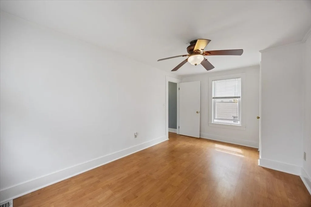 Photo of 90 Middlesex St